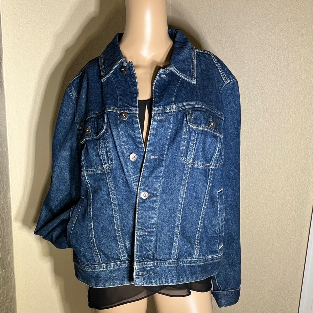 Hilfiger Jean Jacket with Asian Embroidered Scene on back